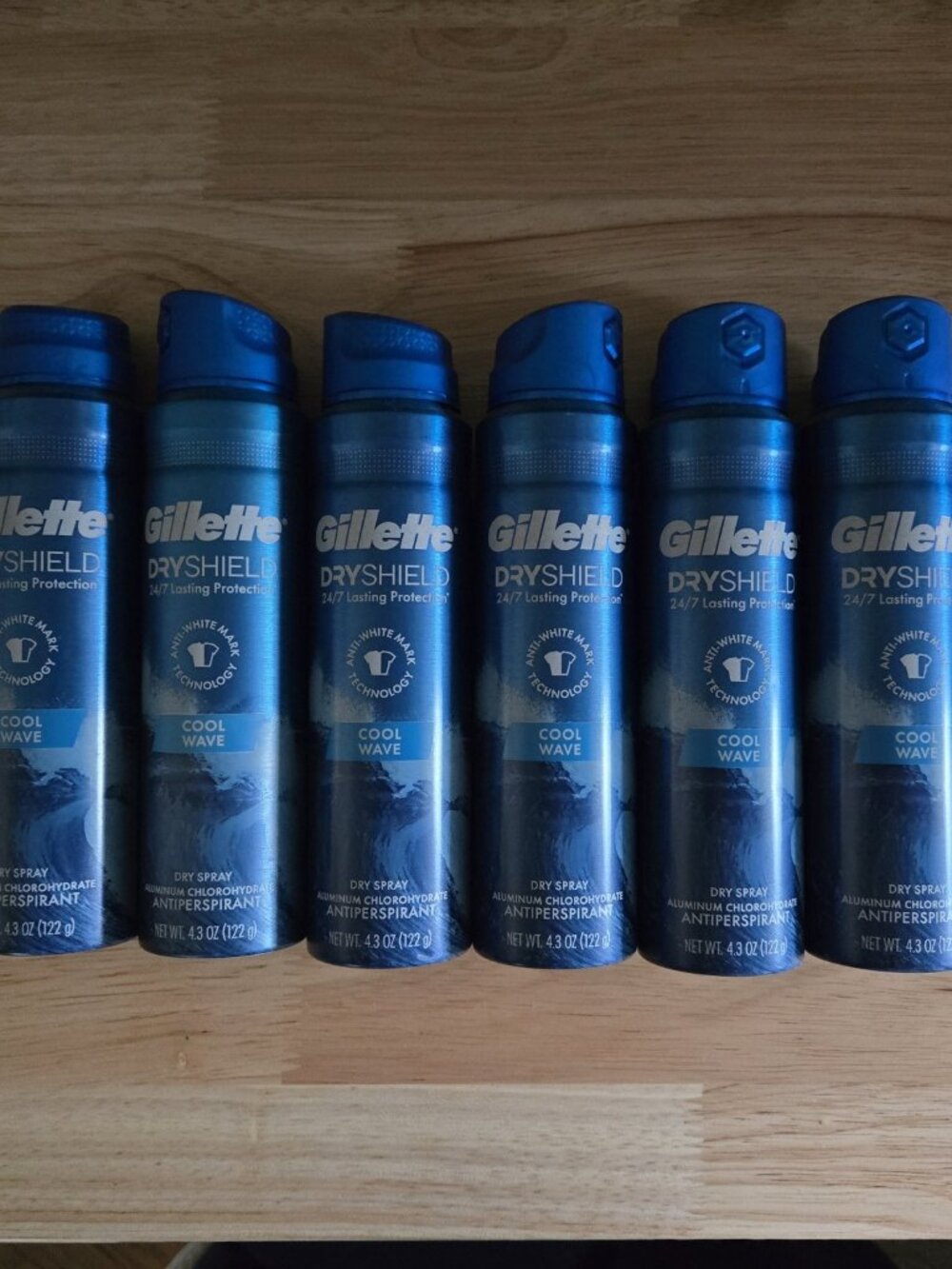 6 Gillette DryShield Cool Wave Dry Spray Deodorant